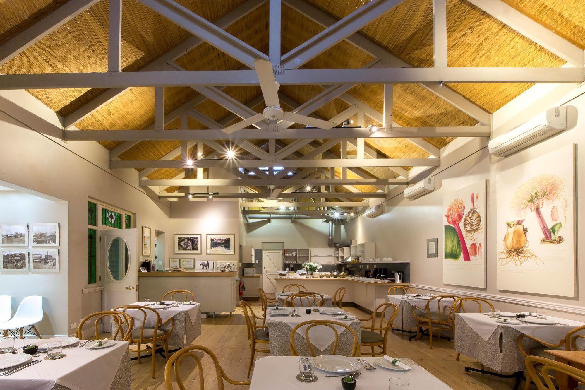 Quarry Lake Inn East London Exteriér fotografie